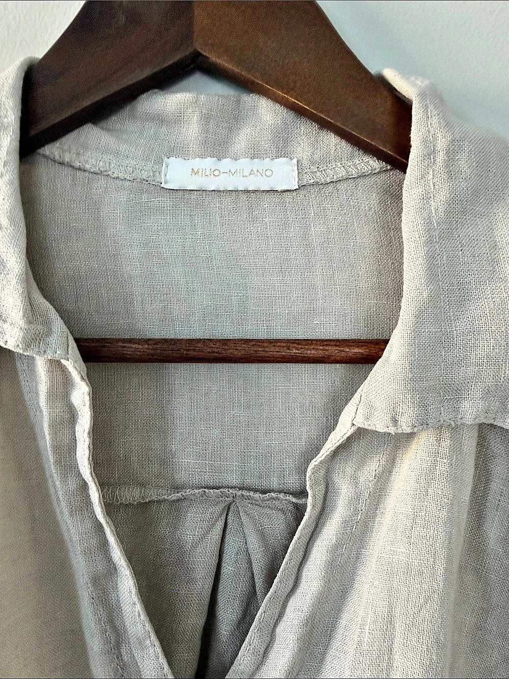 Drawstring Hem Button Down in Neutral Linen New - Picture 2 of 3